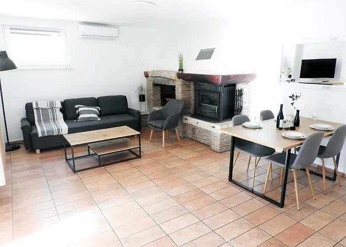 Lu, Stinjan - Apartament *